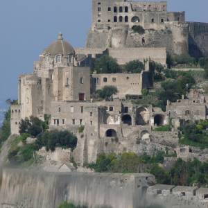 ischia ponte castello aragonese da campagnano