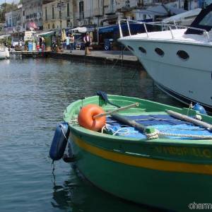 ischia porto riva destra