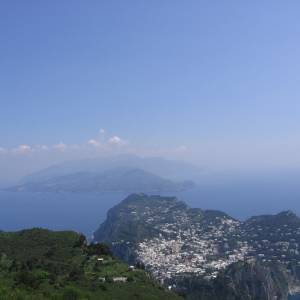 Panorama su Capri e su Punta Campanella