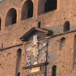 Il portale d’ingresso di Castel Sant’Elmo