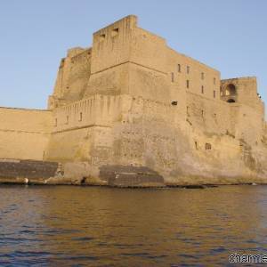 Il Castell dell’Ovo che sorge sull’isolotto di Megaride