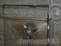 porta in bronzo Maschio Angioino particolare
