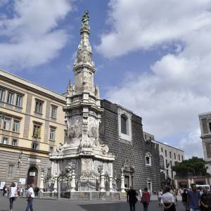 1. APERTURA_Piazza e Chiesa del Gesù