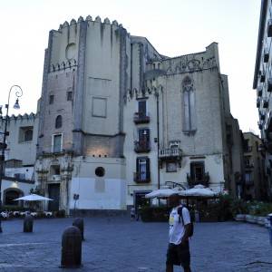 6. San Domenico Maggiore esterna