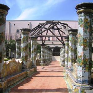 Cortile di Santa Chiara