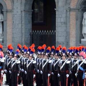 Napoli, piazza del Plebiscito: Carabinieri in parata