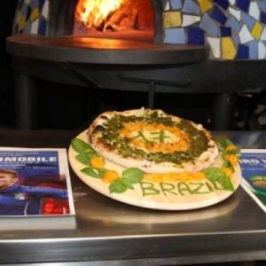 Ancora un’immagine della pizza dedicata al bomber oplontino Ciro Immobile