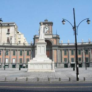 Napoli, piazza Dante