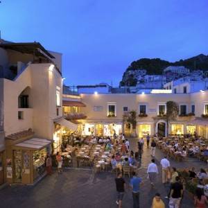 Capri, la piazzetta di notte