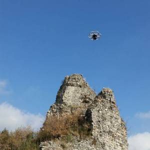 Drone in volo sugli antichi resti di Cerreto Sannita