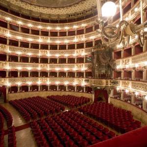 Palchi e platea del Teatro San Carlo di Napoli