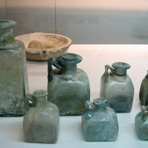 Vase di vetro custoditi nel Museo dell’Antiquarium a Boscoreale