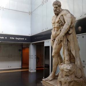 L’Ercole Farnese della stazione Museo a Napoli