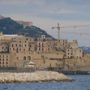 Rione Terra Pozzuoli visto dal mare