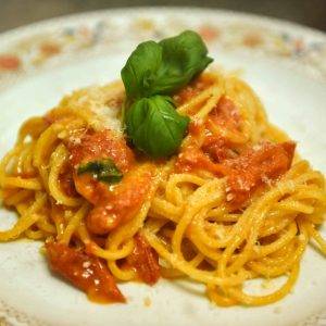 spaghetti pomodoro napoli storia